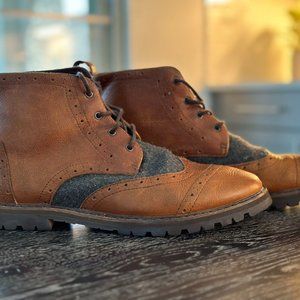 Toms Brown Boots With Grey Trim